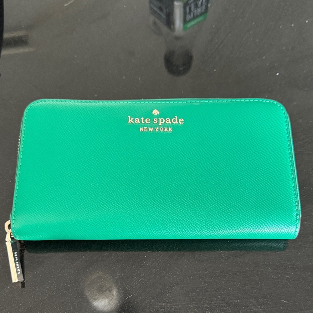 Kate Spade Vibrant Green Zip Wallet